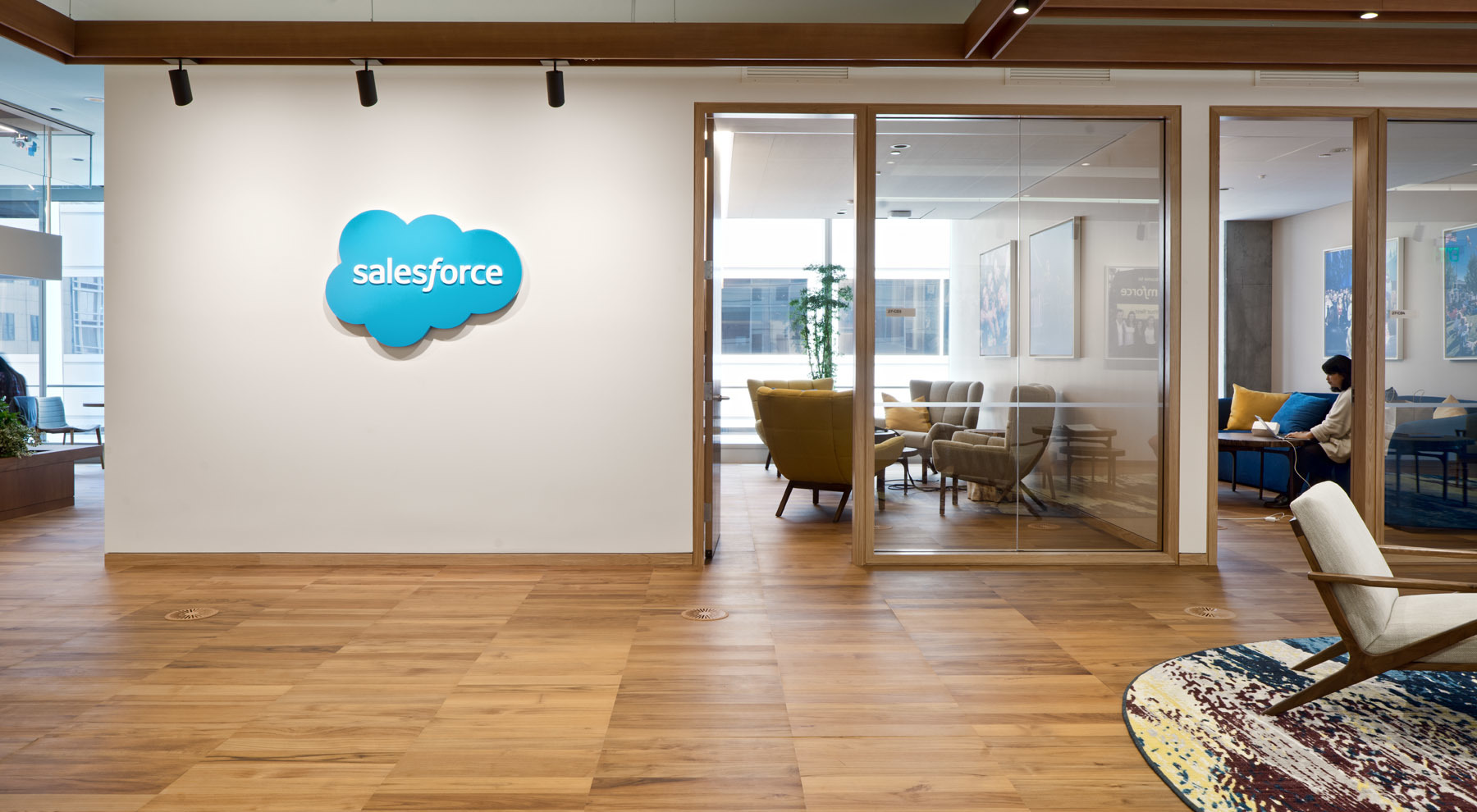 Salesforce Discuss Possible Acquisition of Workplace App, Slack
