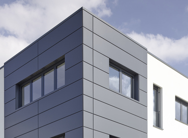 WWVT Aschheim, KS1000 AWP wall panels, BENCHMARK Rainscreen facade, BENCHMARK Suspended ventilated facade, Designwall Inspiration